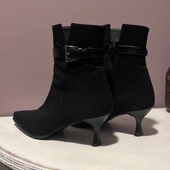 Stuart Weitzman booties 7.5 - Picture 6 of 16